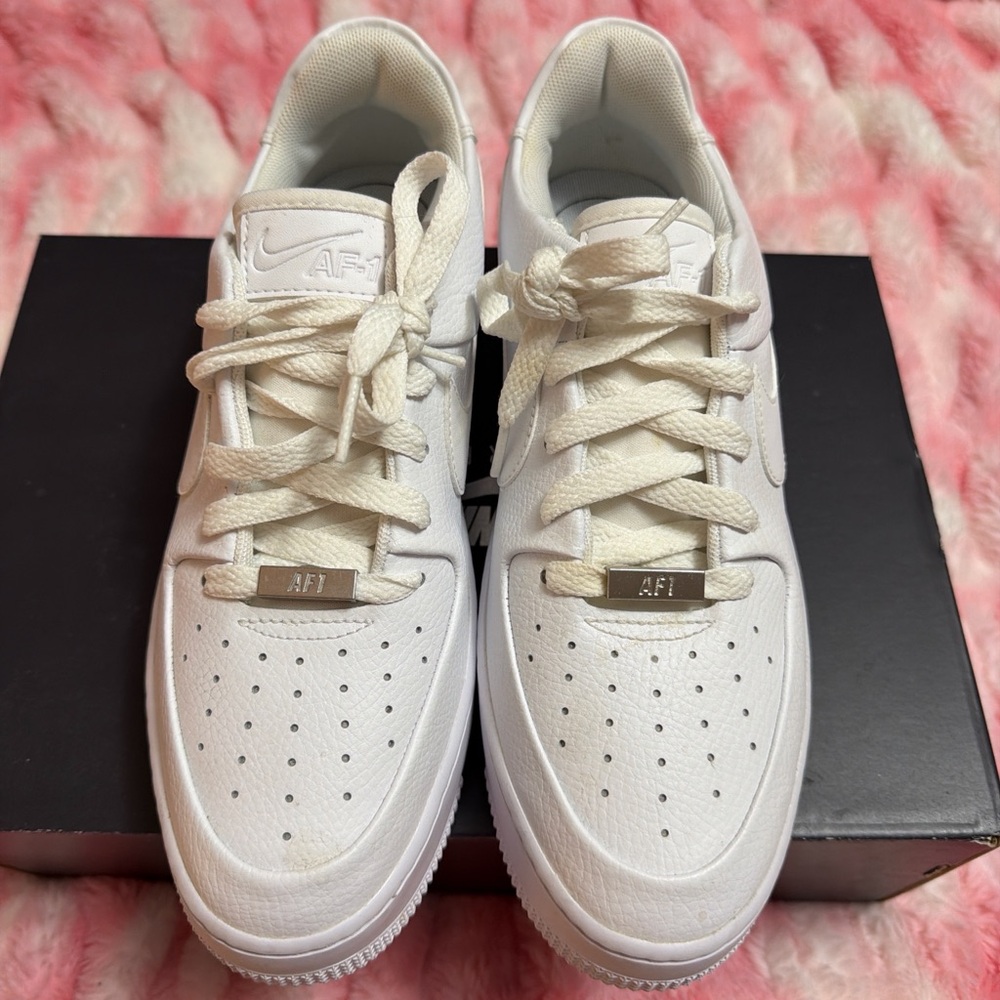 Nike Air Force 1 '07 Women's Shoes - Picture 2 of 12